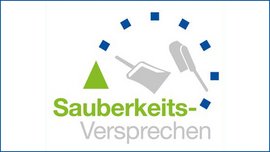 Das Logo zeigt eine Kombination aus einem grünen Dreieck und Reinigungswerkzeugen, um das Sauberkeitsversprechen darzustellen.